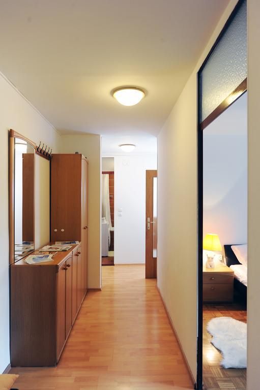 Apartment Trnovo Center Ljubljana Rum bild
