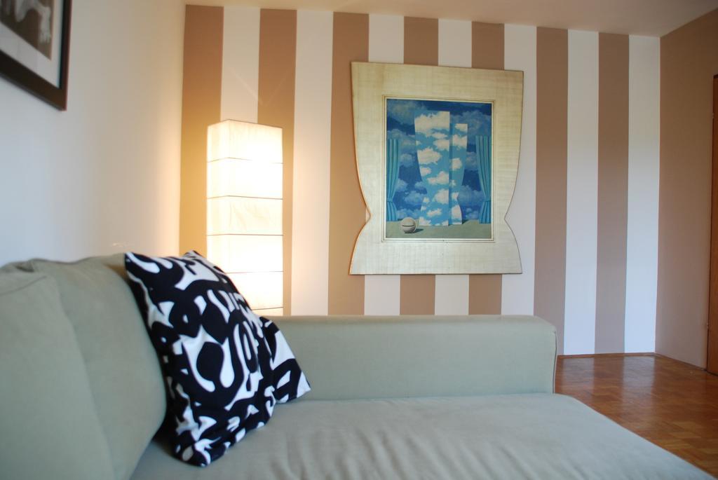Apartment Trnovo Center Ljubljana Rum bild